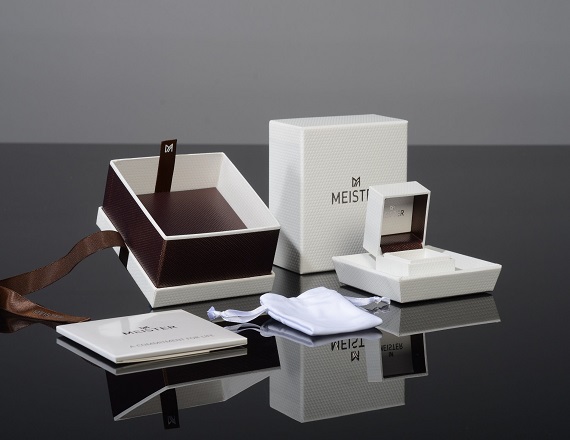 custom jewelry packaging